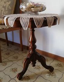 Tavolino vintage in legno massello mogano