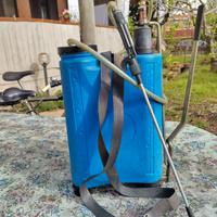 Pompa a spalle per trattamenti  piante a spruzzo 
