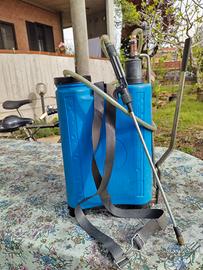 Pompa a spalle per trattamenti  piante a spruzzo 