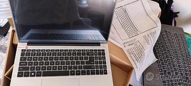 PC Portatile Ryzen 5, 16 GB RAM, 1 TB SSD, WIN 11