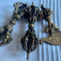 Oggetti ritualistici tibetani per meditazione