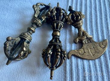 Oggetti ritualistici tibetani per meditazione