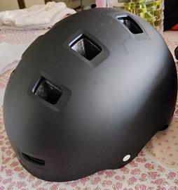 Pettini e Kit protezione(Casco e protezioni arti)