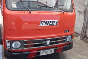 Camion fiat om 40 ribaltabile