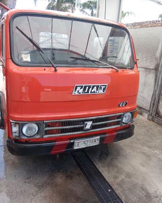 Camion fiat om 40 ribaltabile