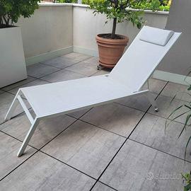 Lettino prendisole bianco