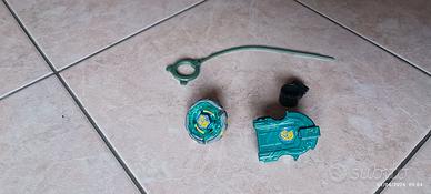 Beyblade trottola Hasbro Tomy 2010 verde/grigio