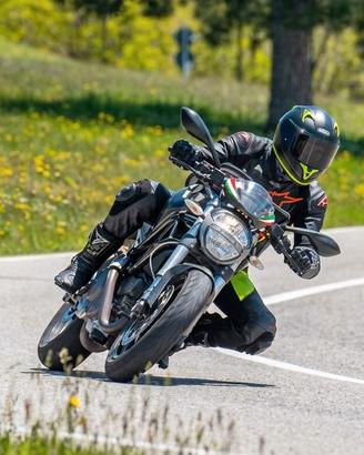 ducati monster 696 plus