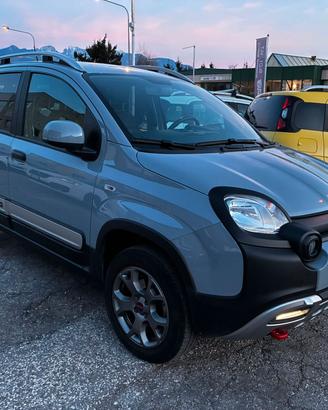 FIAT PANDA CROSS 4x4 0.9TWINAIR