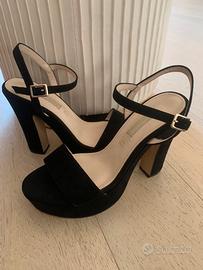 Sandalo con tacco nero camoscio con plateau