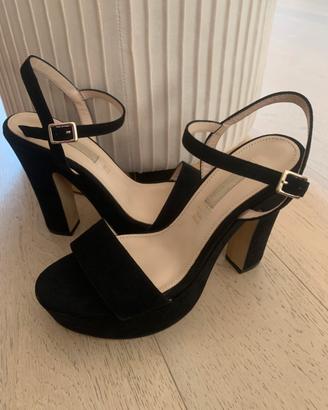 Sandalo con tacco nero camoscio con plateau