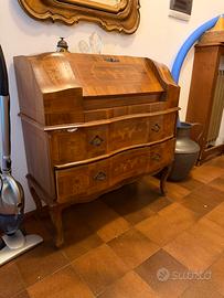 Ribalta veronese in noce con intarsi