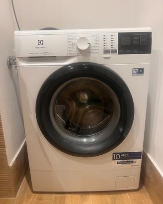 Lavatrice Slim Electrolux PerfectCare 600 - 6kg In