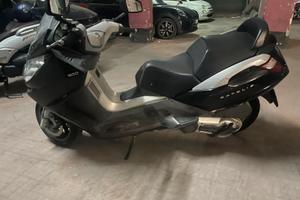 Scooter peugeot satelis 500