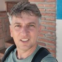 Uomo ceco serio e affidabil