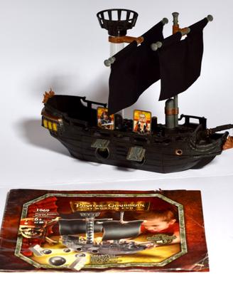 1069 Mega Bloks Pirates oftheCaribbean Black Pearl