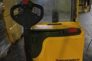 stoccatore  trespallet elettrico jungheinrich