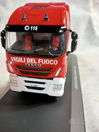 Iveco stralis vigili del fuoco scala 1:43