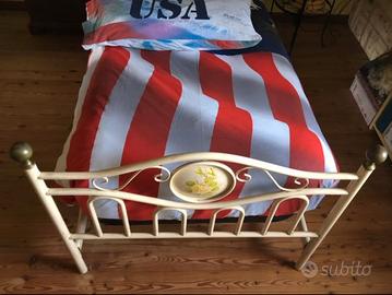 Letto in ferro con rete