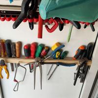 Cacciavi ed ed attrezzi