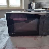 microonde Lg 800 watt  NUOVO 