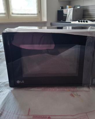 microonde Lg 800 watt  NUOVO 