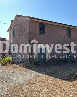 Rustico / Casale di 500 m² con più di 5 locali e b