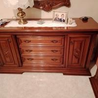 camera da letto in legno massiccio