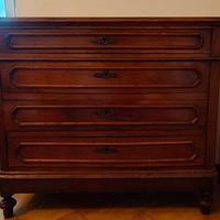 Mobile a cassettone antico in legno massello