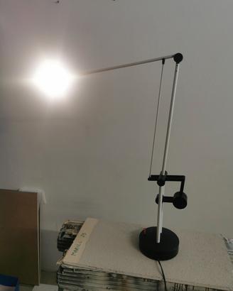 lampada da Tavolo  di design Valentina. 