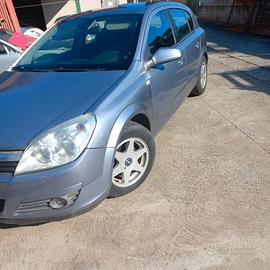 Opel Astra 1.7d pochi km