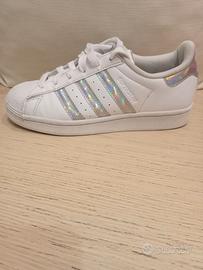 Adidas superstar