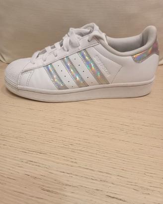 Adidas superstar