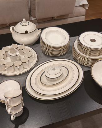 Servizio piatti Royal Doulton “Oxford Blue” 12 p