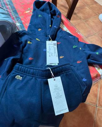  tuta e scarpe 