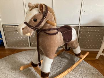 Cavallino a dondolo con effetti sonori