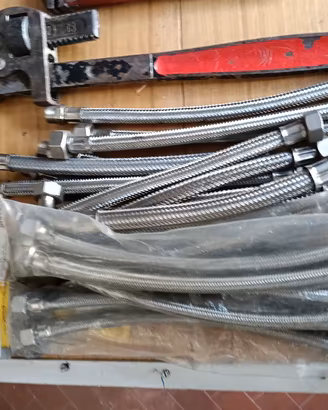 materiale per idraulico usati ma in buone cond 