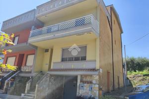 VILLA A SCHIERA D'ANGOLO A SAN SALVO