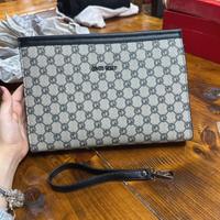 Pochette cover world nuova mai usata