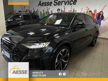 Audi Q8 RS TFSI V8 quattro tiptronic