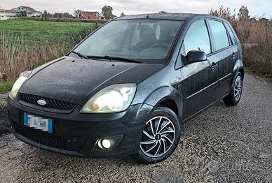 Pezzi carrozzeria ford 