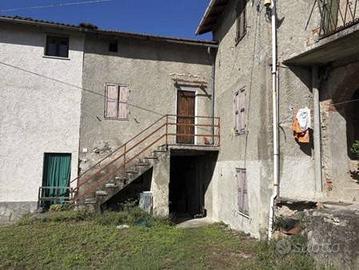 Immobile in asta di 98 m² con 4 locali a Parodi Li