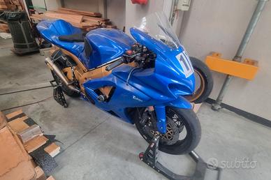Suzuki GSX-R 1000 k7 - pista