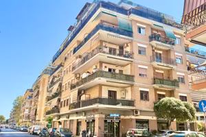 Immobile di 99 m² a Roma