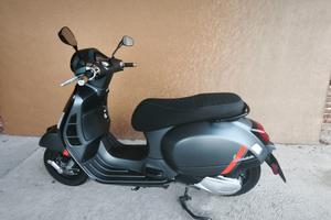 Piaggio Vespa 300 GTS hpe super sport