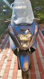 Honda Silver Wing 400