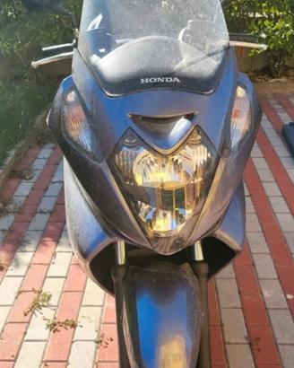 Honda Silver Wing 400