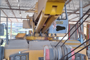 Gru.mezzi da cantiere