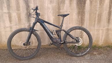 Cube Stereo Hybrid  Pro 140