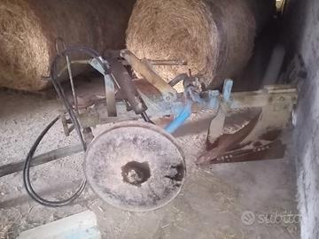 Aratro monovomere e zappatrice